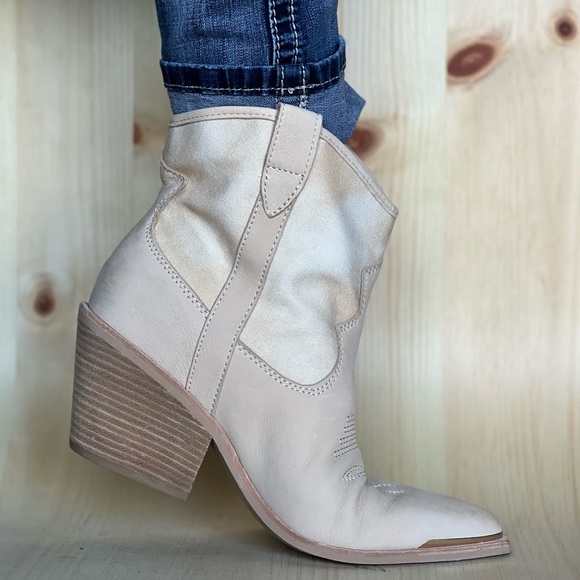 Leather western boots - Picture 3 of 3